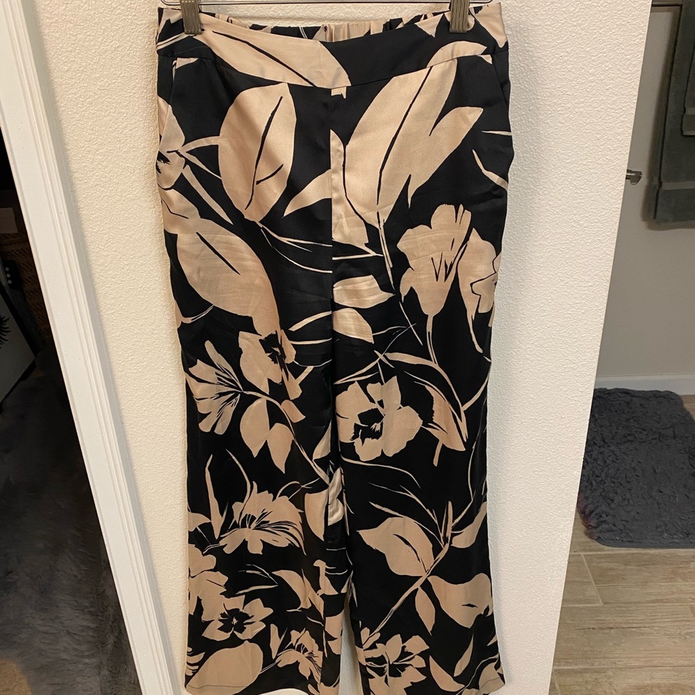 Elie Tahari Black and Tan Patterned Pants, 29” inseam